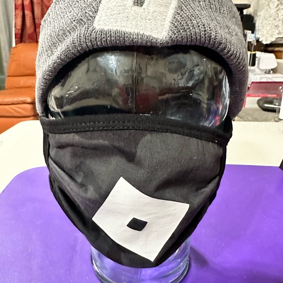 Roblox  Beanie and matching mask - Picture 4 of 16